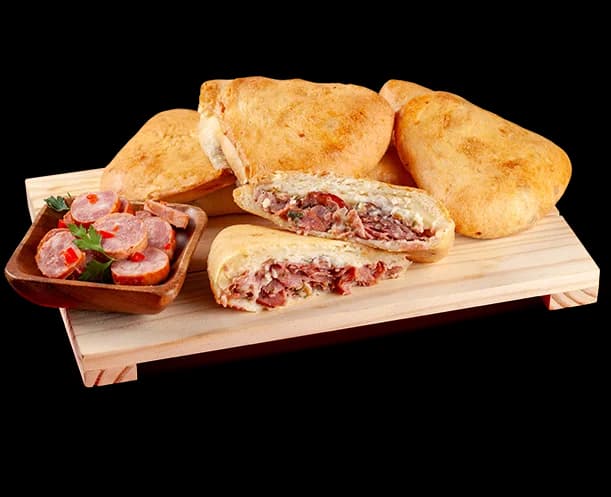 Calabresa Sausage and Requeijão Esfiha