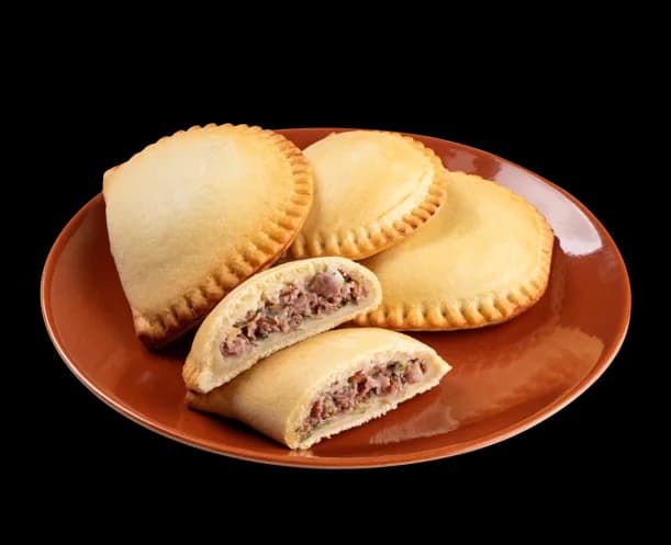 Calabresa Sausage and Requeijão Pastel