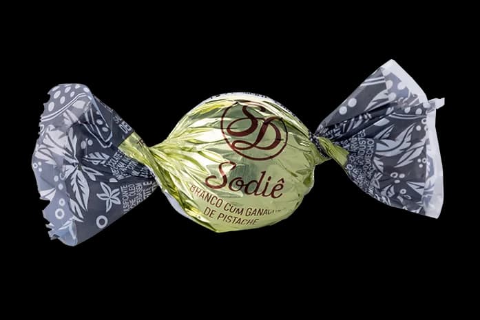 White Chocolate Truffle with Pistachio Ganache 10 g